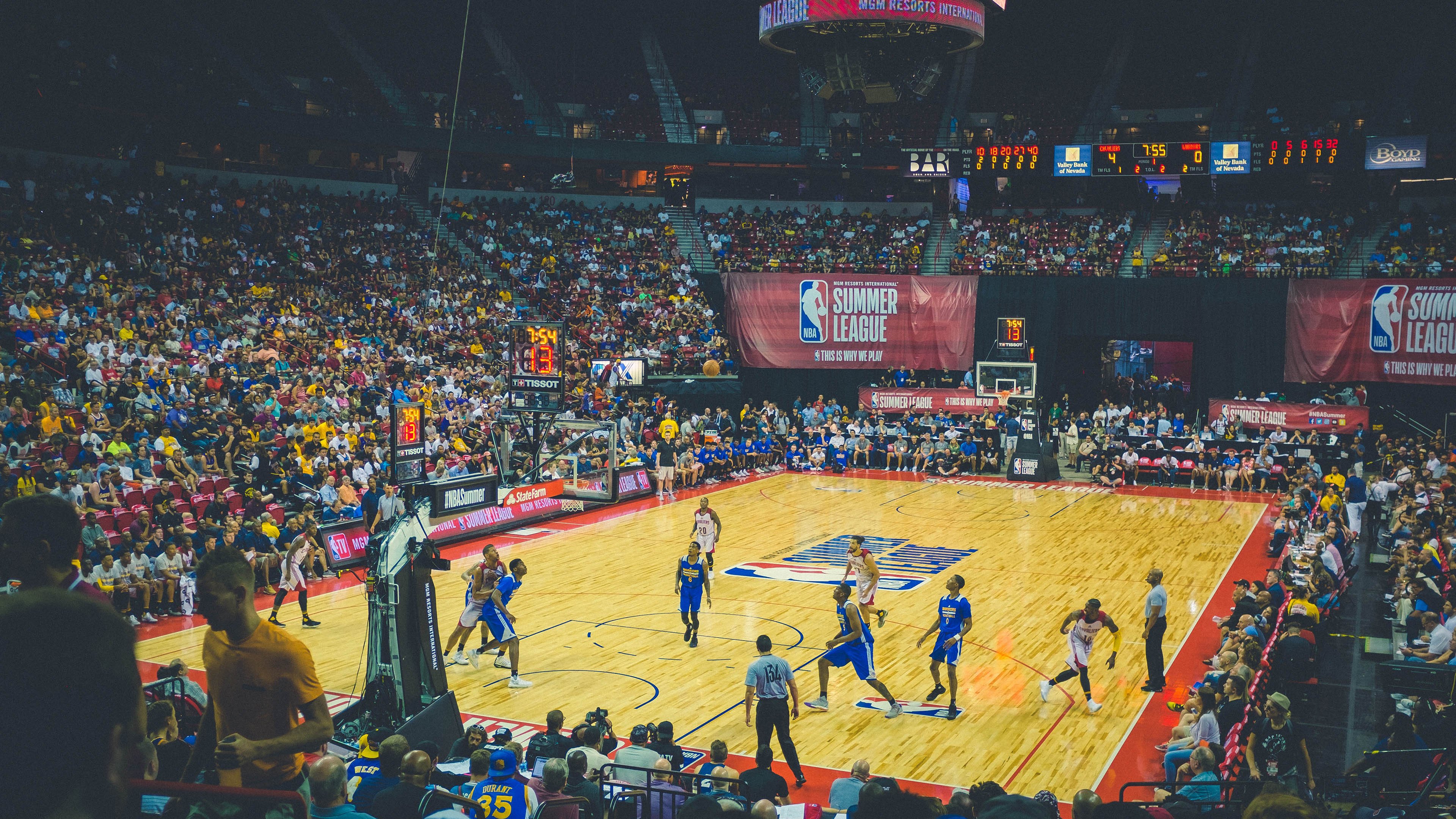 克洛普执教利物浦决意夺得英超冠军，克洛普给利物浦带来几个冠军