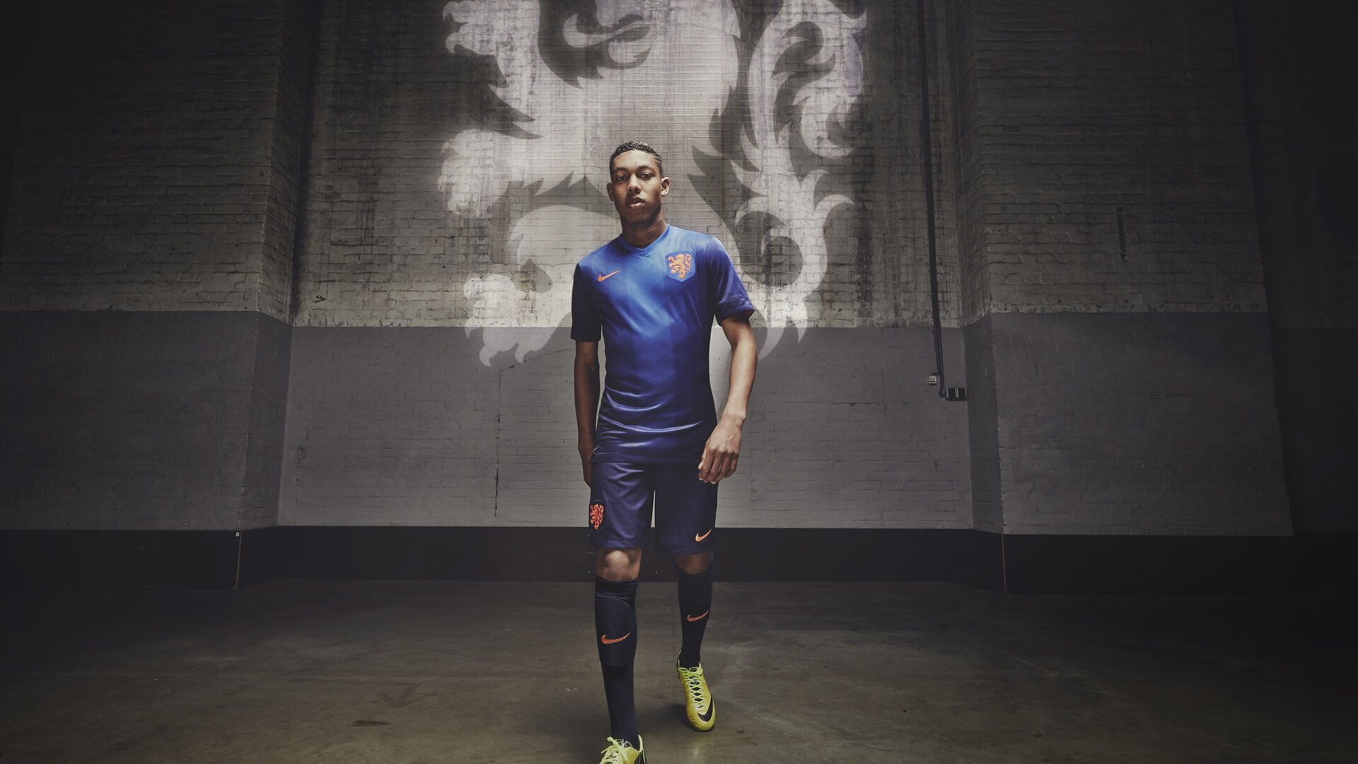 富勒姆客场遭埃弗顿逆转，球队暂时排名垫底，重返英超仍任重道远